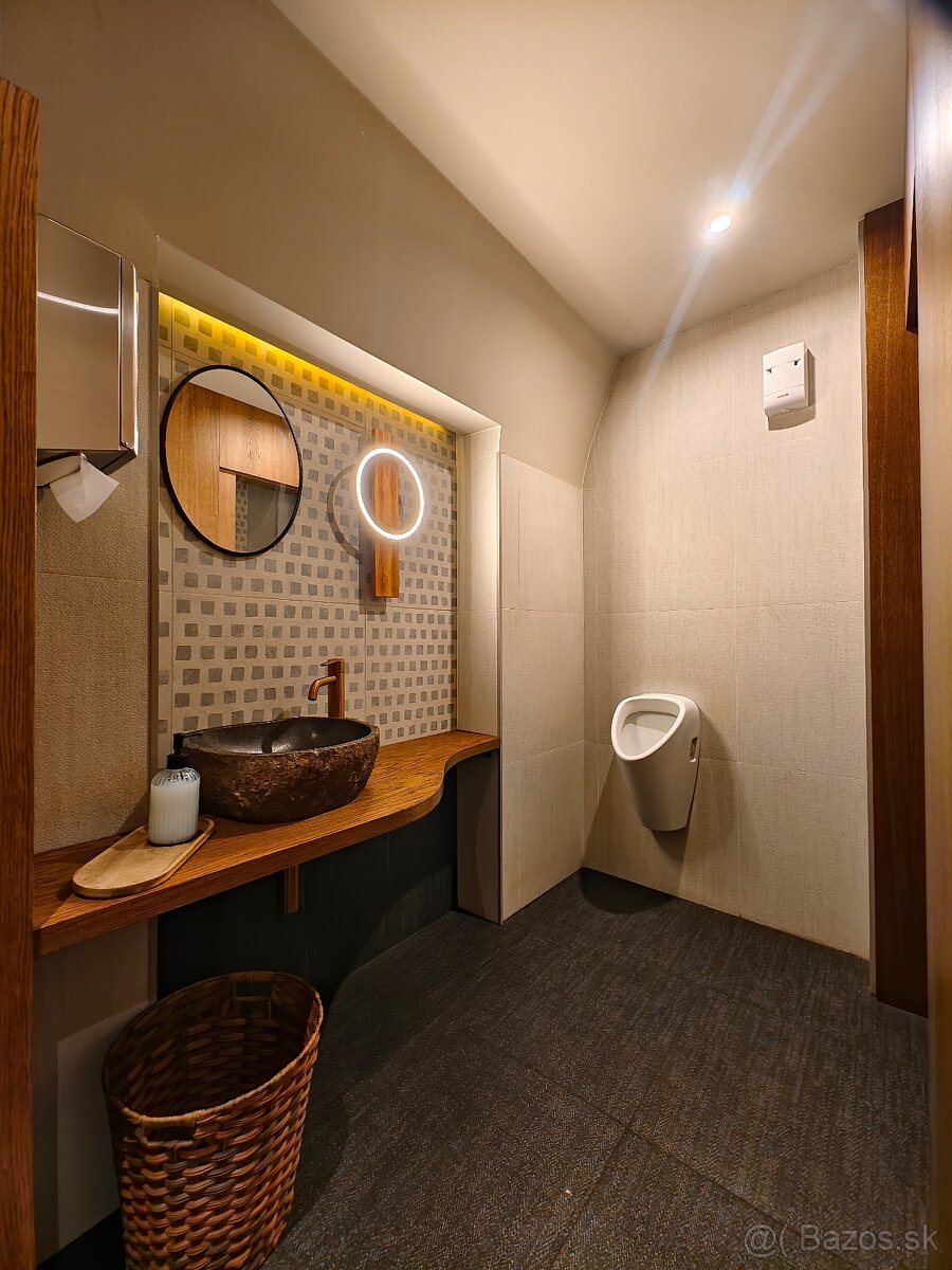 Luxusná zabehnutá kaviareň ul. Hlavná, Košice - Staré Mesto - 13