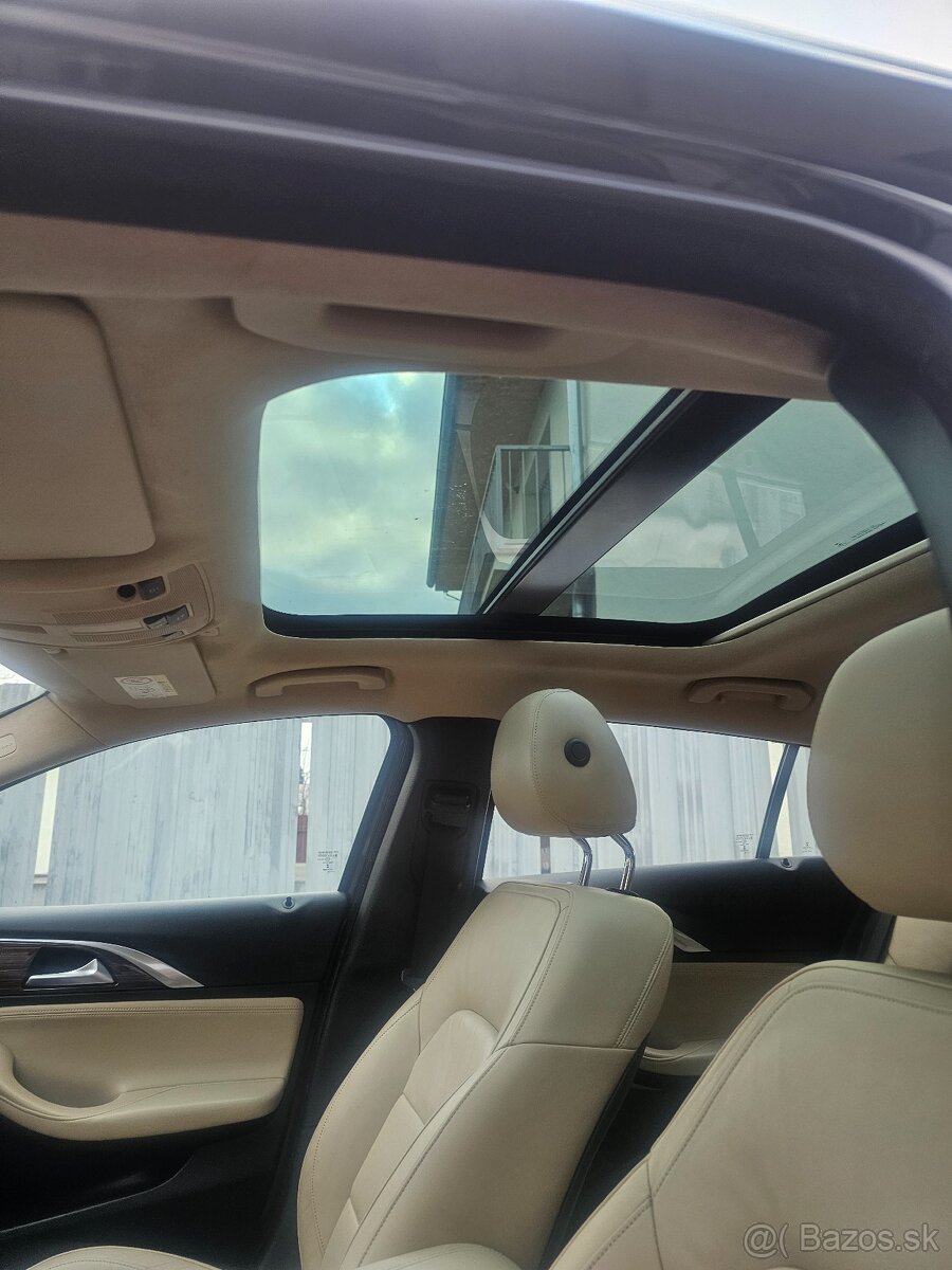 Infiniti Q30 4x4 - 13