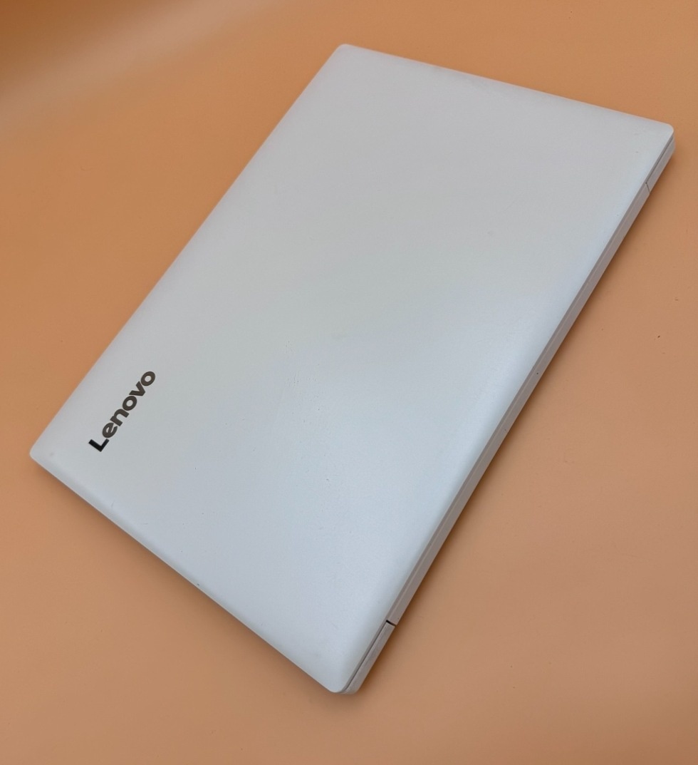 Notebook 15,6" Lenovo.AMD A6-9220 2x2,50GHz.8gb ram.120SSD - 13