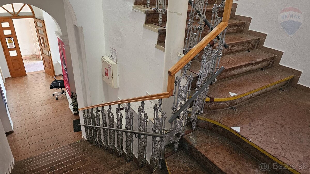 Prenájom troch kancelárií, 87 m², Farská 10, Nitra - 13