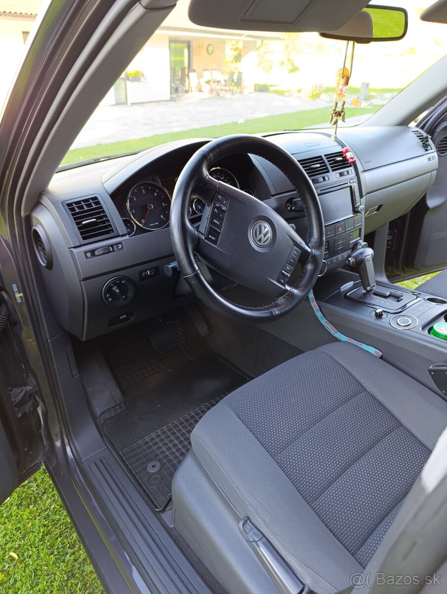 Volkswagen Touareg - 13