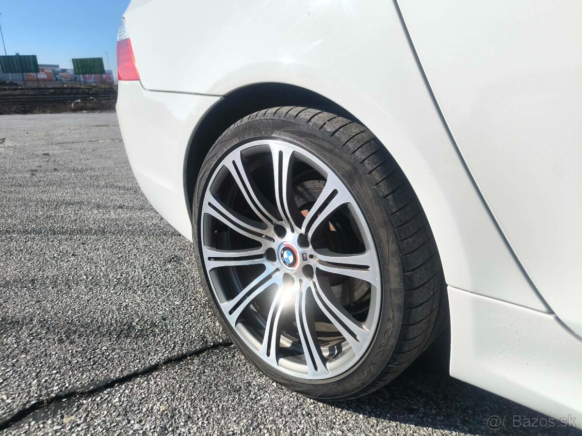 Predám BMW e61 525d touring - 13