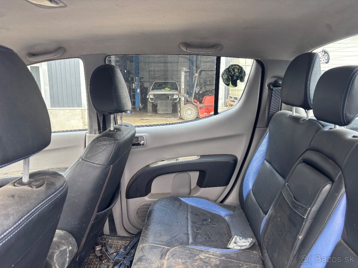 Mitsubishi L200 - 13
