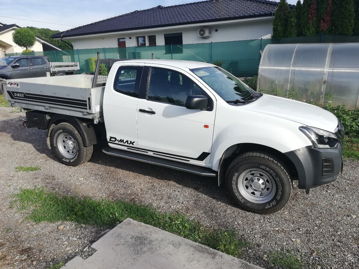 Isuzu D-max space Cab 4WD vyklapač 3S - 13