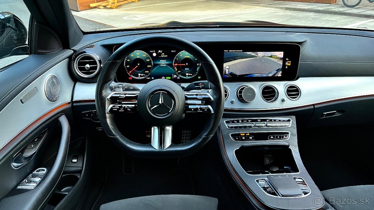 Mercedes-Benz E trieda Kombi 300DE AMG line - 13