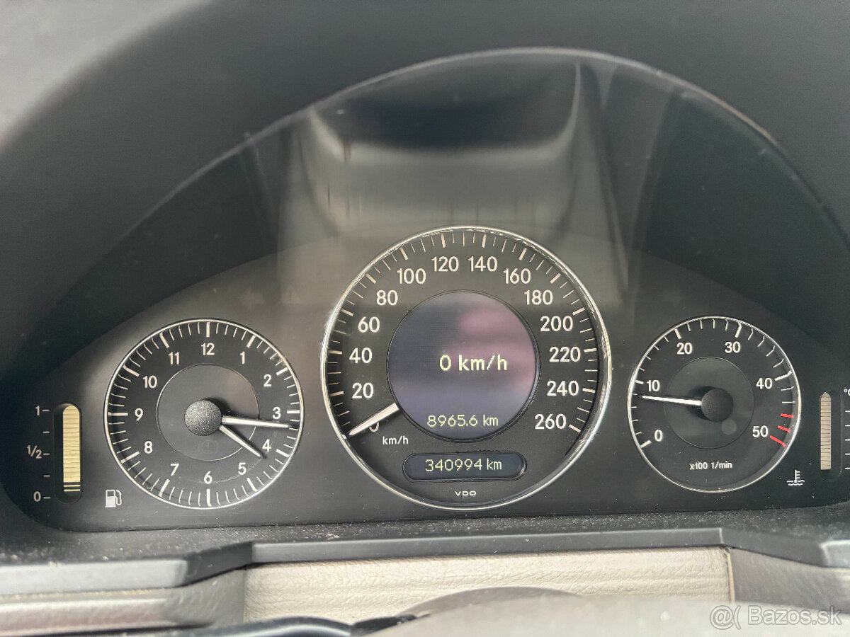 Mercedes-Benz E-Class 270 CDI – 2003 - 13