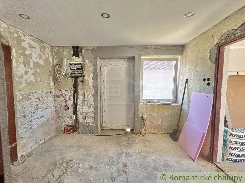 Dom v rekonštrukcii v obci Gemerská Panica - 13