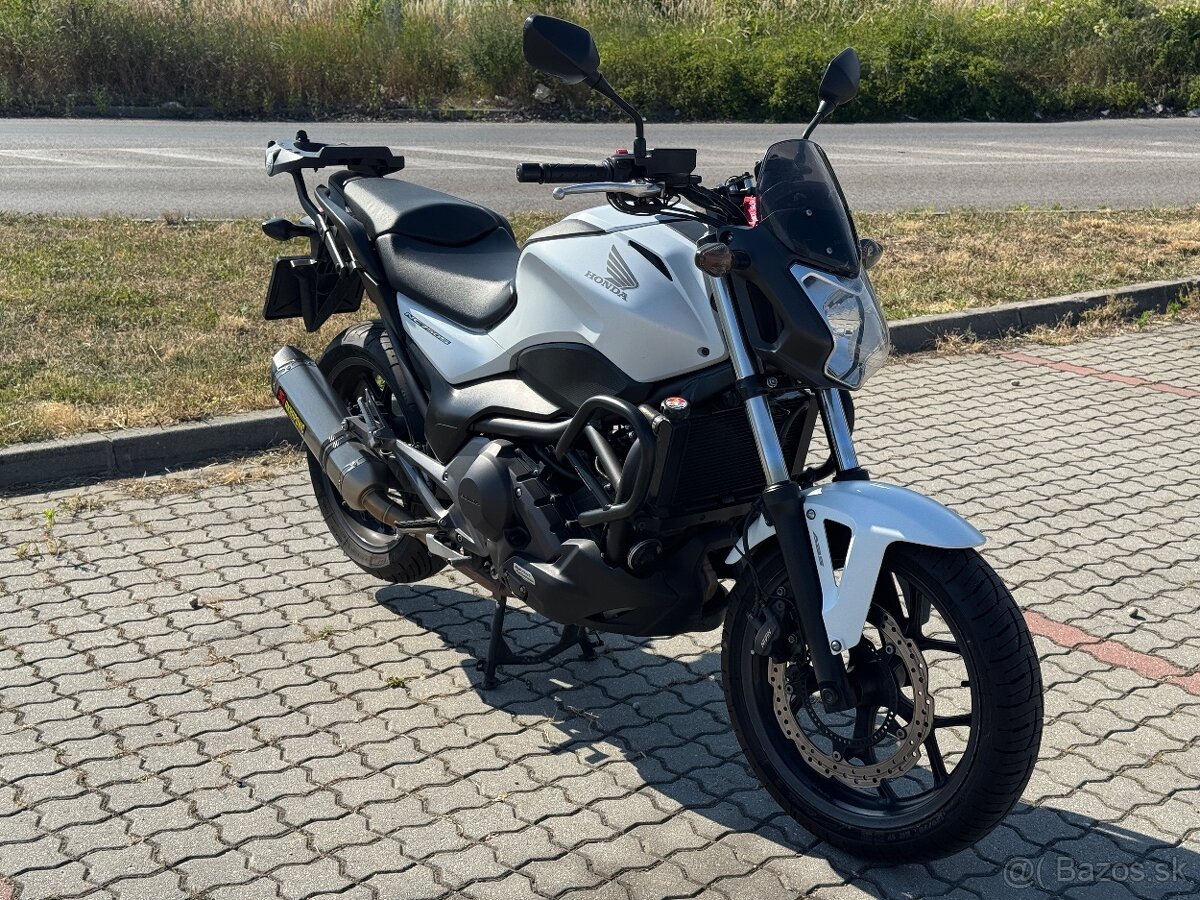 Honda NC750S DCT - 13