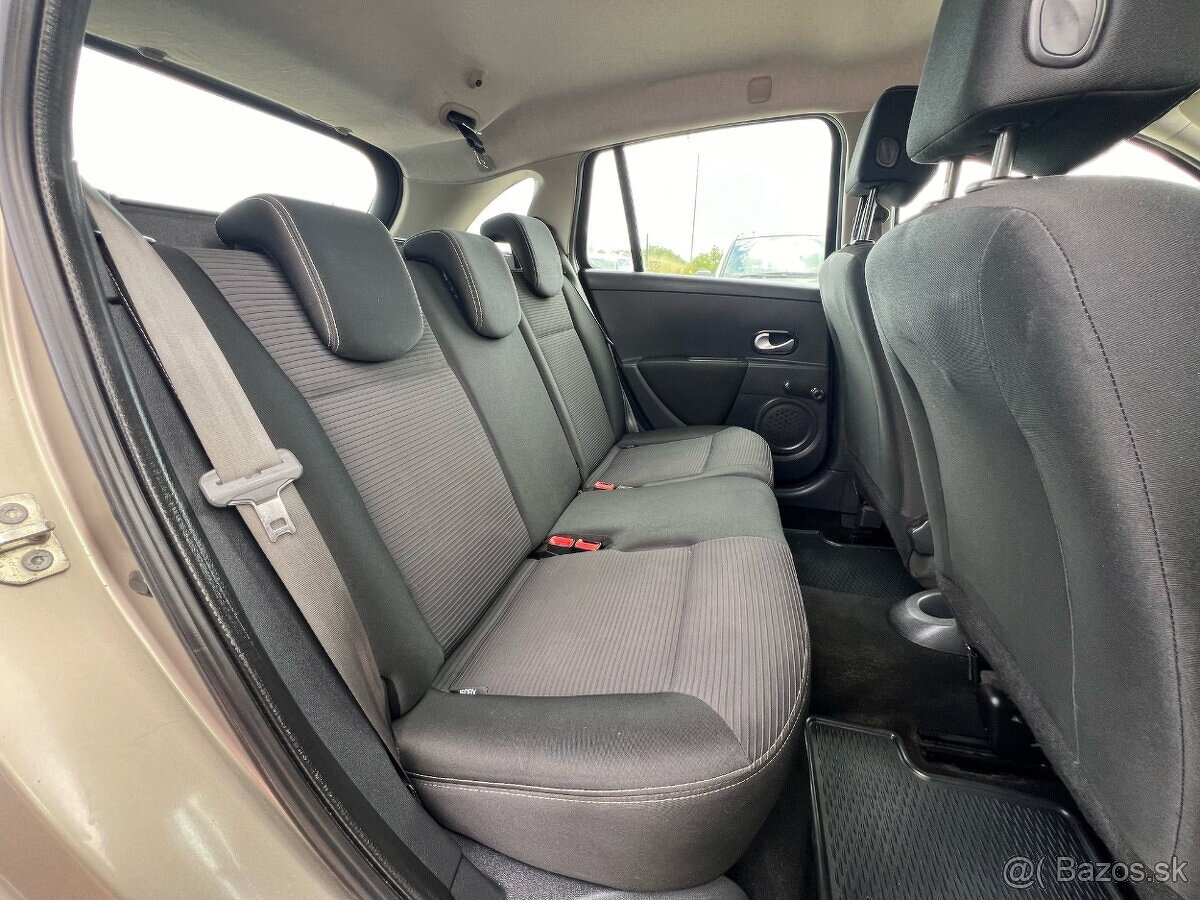 Renault Clio 1.2 benzín 55kW, MT/5, rok:05.2012. - 13