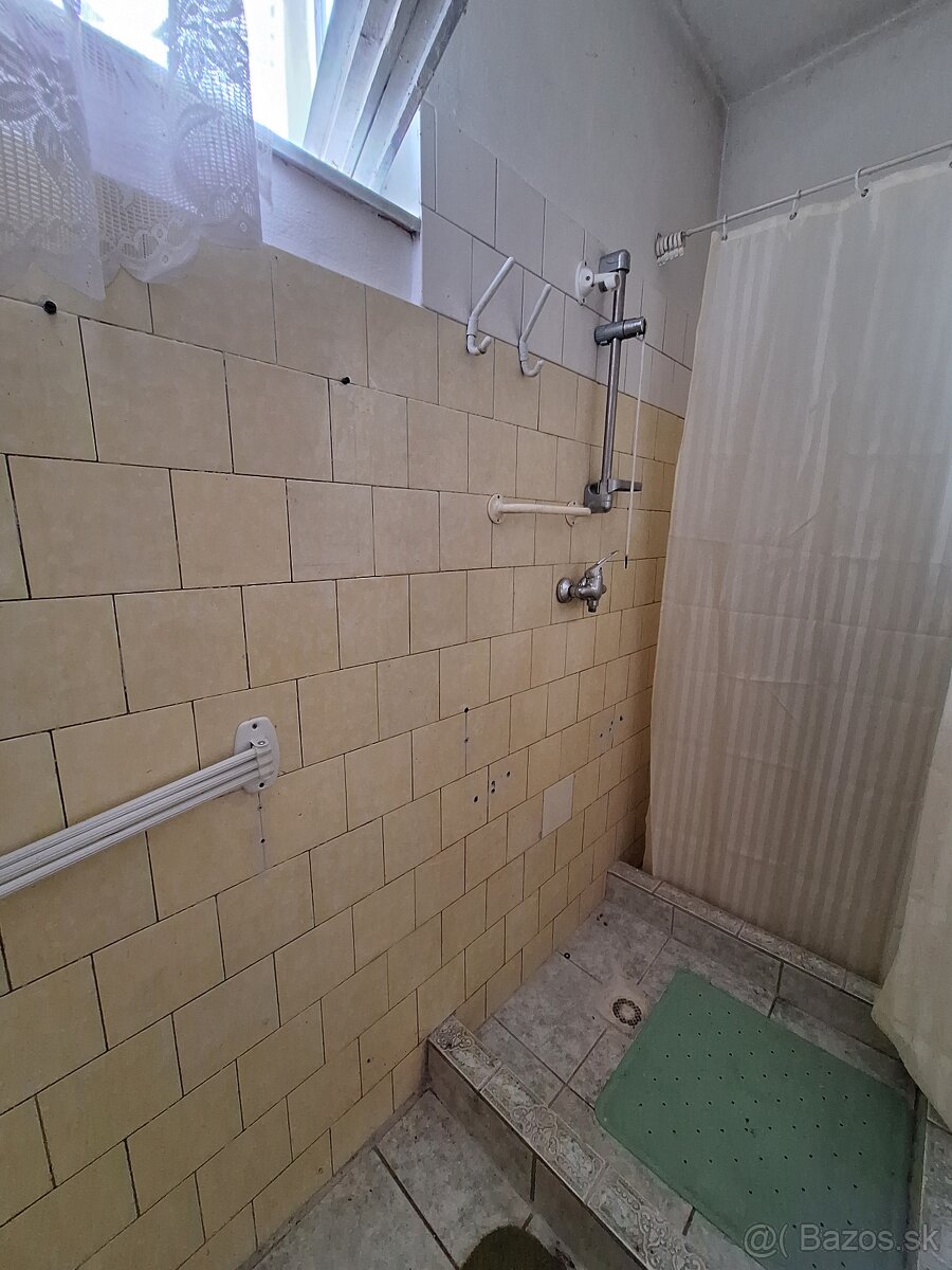 Výborný rodinný dom pre pohodlné bývanie - 13