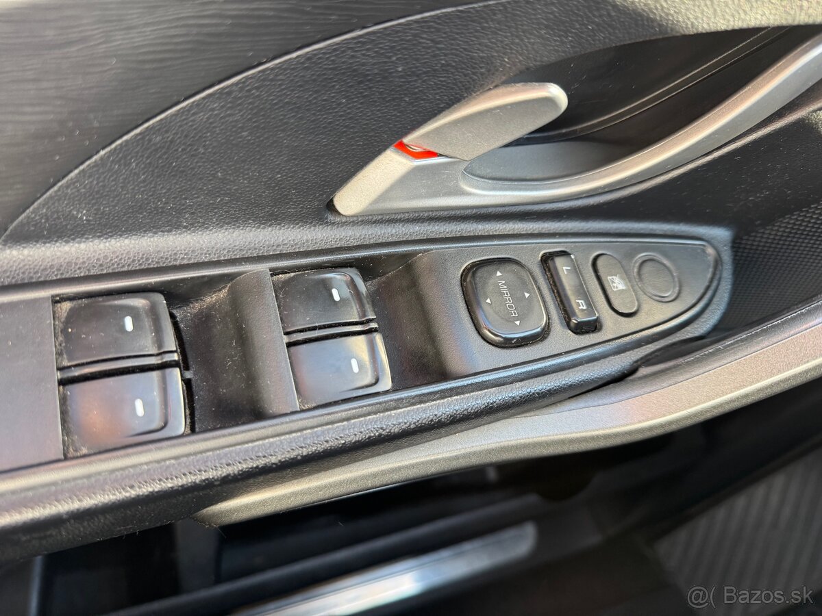 Mahindra XUV 500 W6 2.2 16V CRDi 4x4 EURO 5B - 13