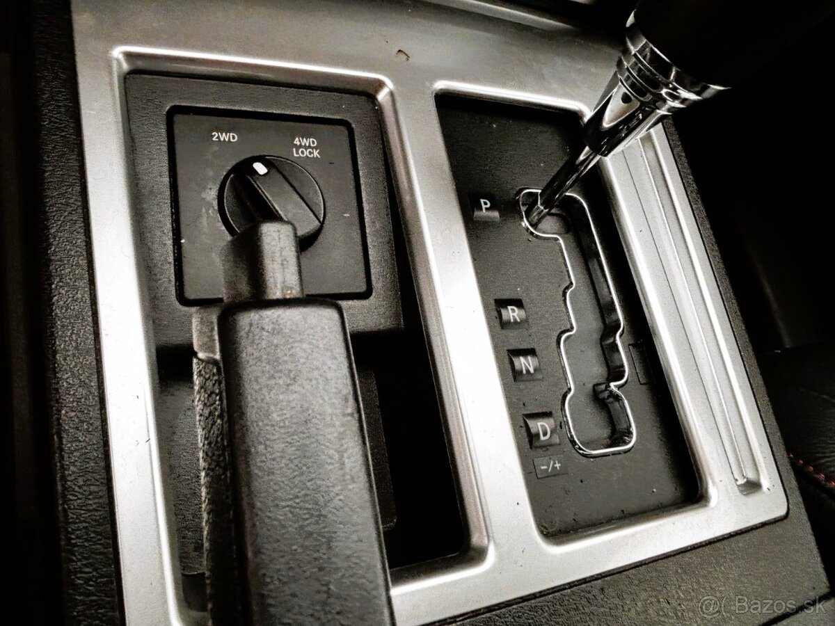 Dodge Nitro 2.8 CRD 4x4,automat - 13