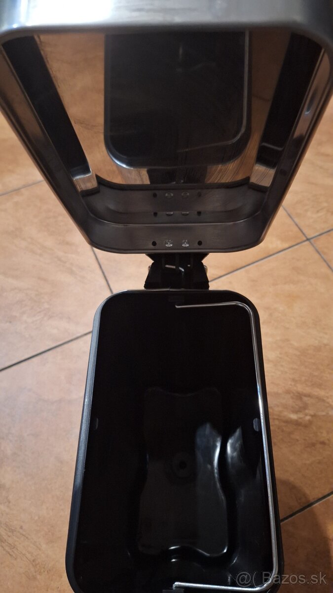 Predam vešiaky,stoličky,šamlík,ventilátor,fén ROWENTA - 13