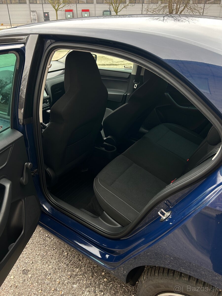 Škoda Rapid sedan 1,6TDI 77kw - 13