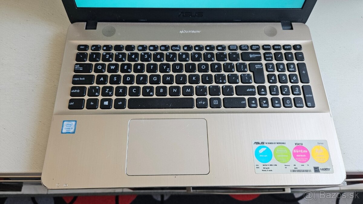 Starší notebook Asus 541 - funkčný, dobrá batéria - 13