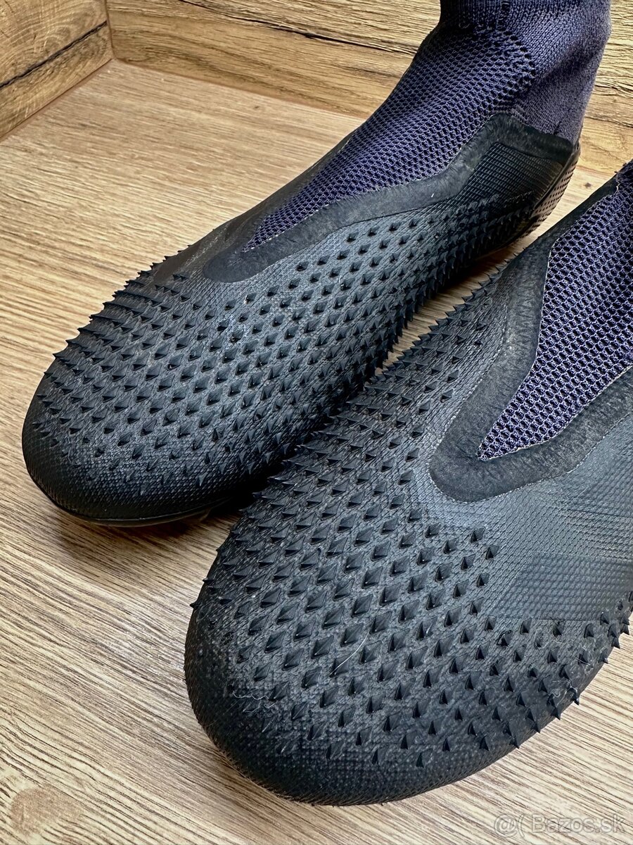 Kopačky Adidas Predator Freak+ FG - 13