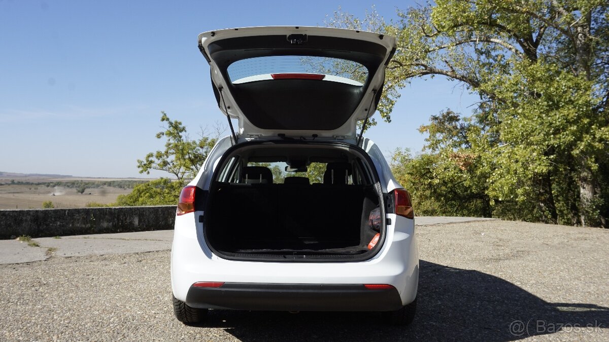 Predám Kia Cee'd SW 1.4 CVVT (2013) - 13