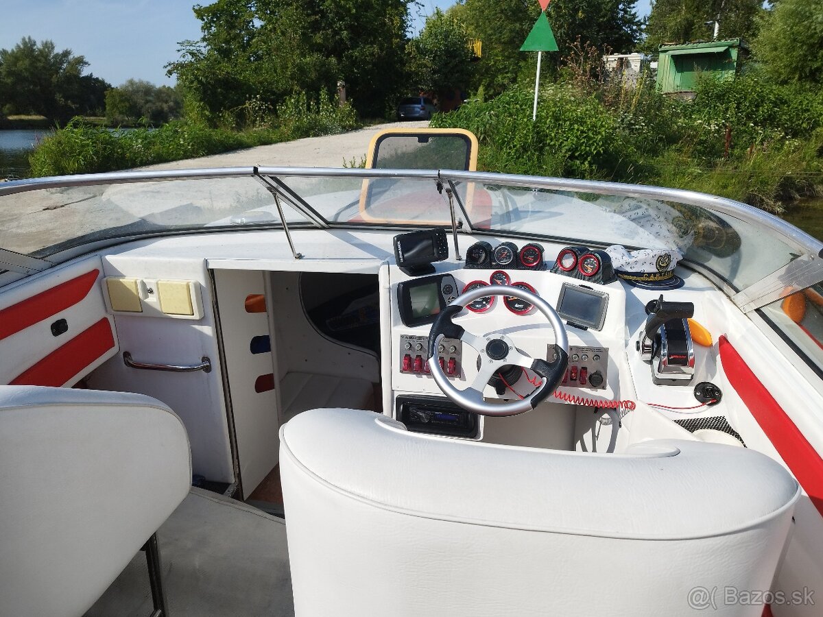 Motorová loď Rio 690 8.1i V8 kompresor - 13