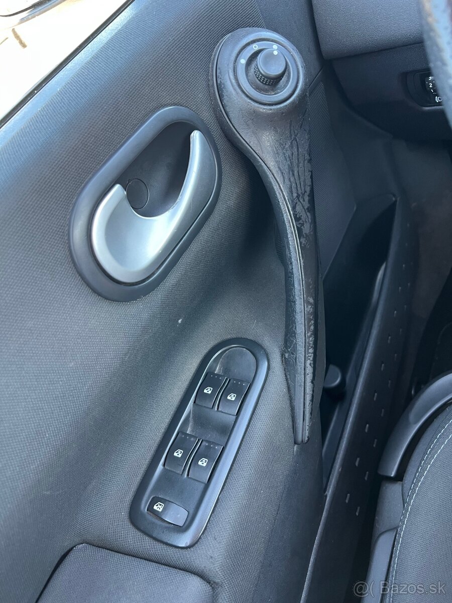 Renault Megane 1.6 - 13