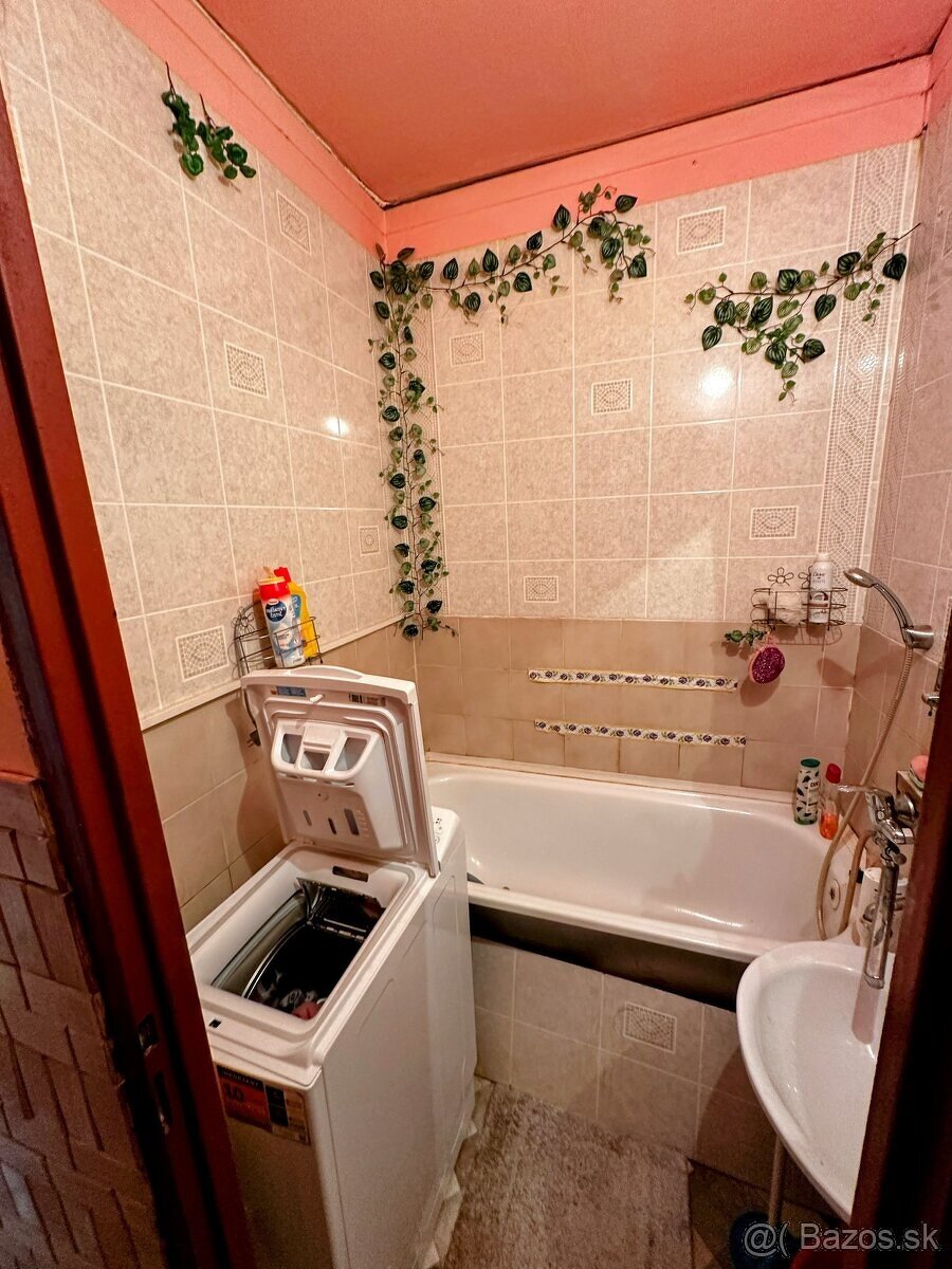 Predaj 3-izbového bytu v Brezne – balkón, pivnica - 13