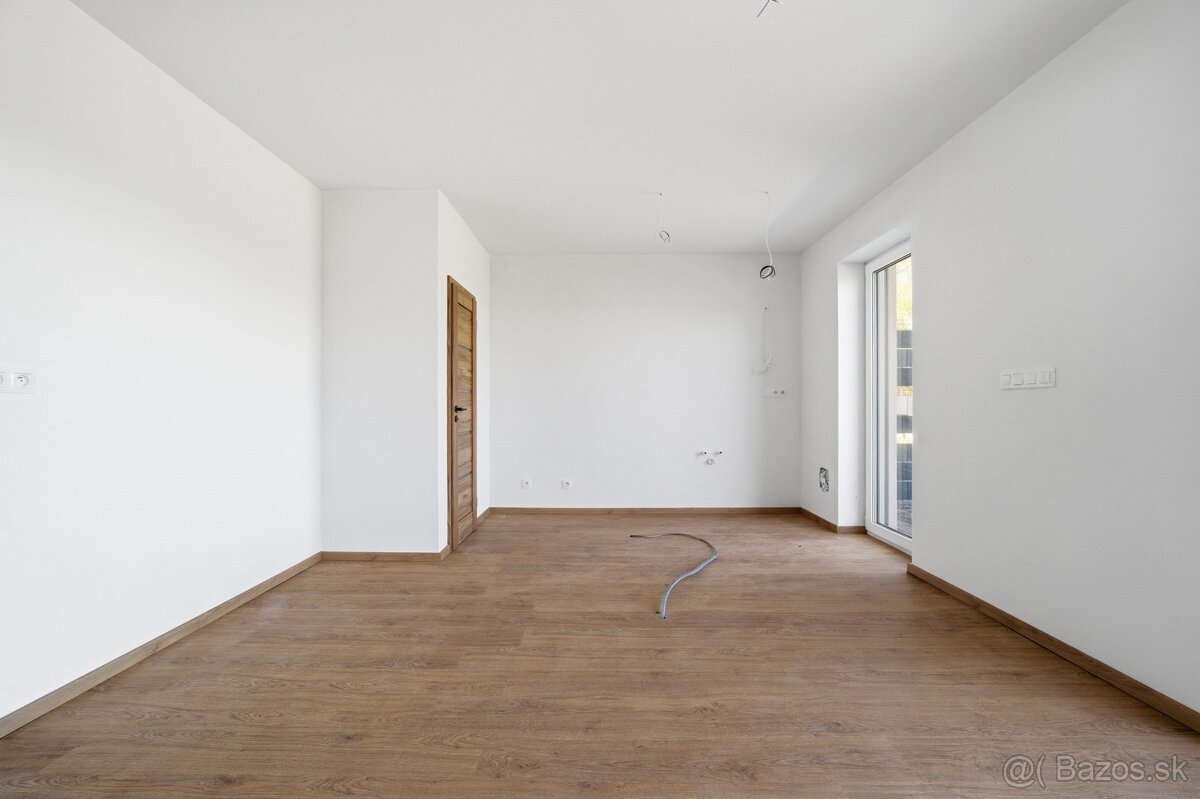 NOVOSTAVBA Hôrka nad Váhom - 13