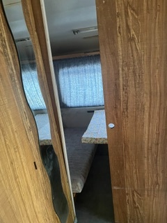 Predam obytny prives-karavan - 13