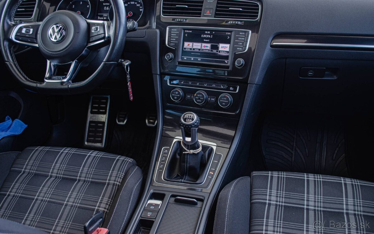 Volkswagen Golf GTD Combi - 13
