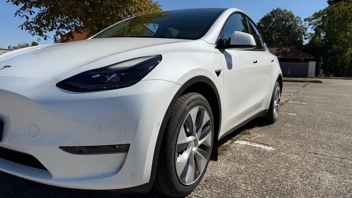 Tesla Model Y Long Range AWD - odpočet DPH – 2022 – 94 % SOH - 13