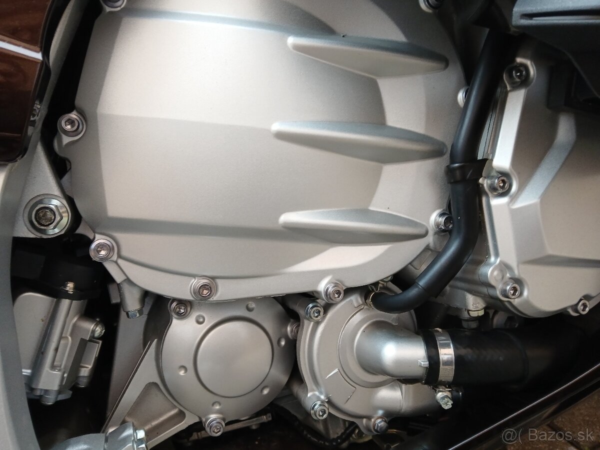 YAMAHA FJR 1300 AE - 13