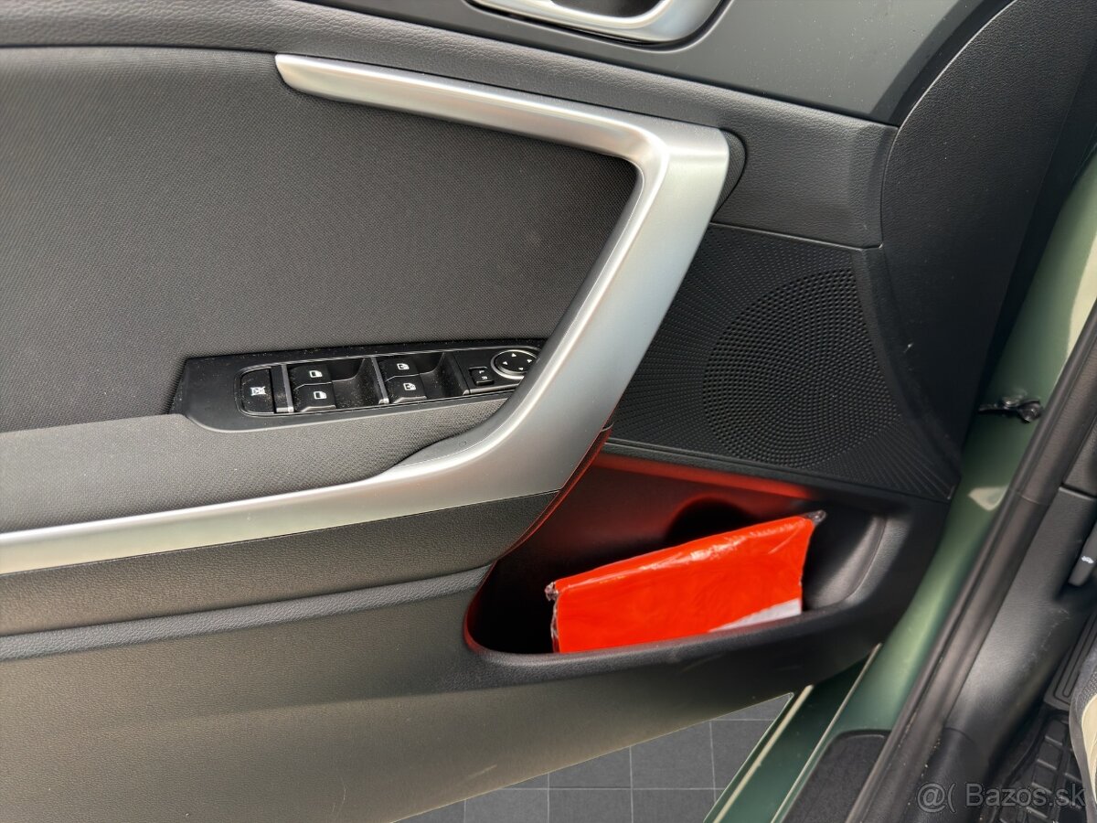 Kia Ceed SW 1.5 T-GDi Silver A/T - 13