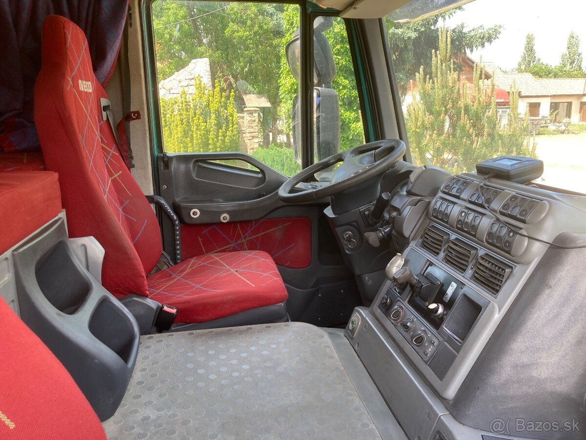 Iveco Trakker 8x4 - 13