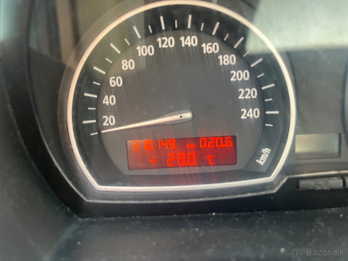 Predám BMW X3 2.0sd 177PS Poškodený Motor - 13