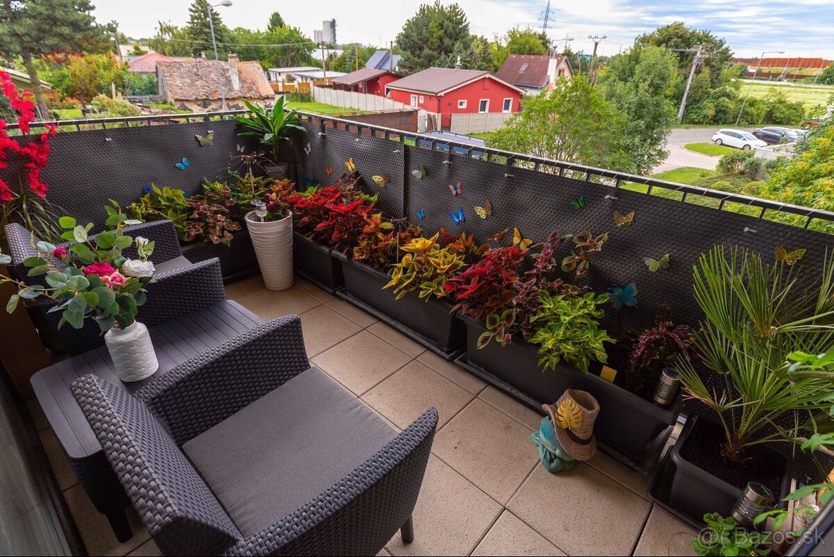 Výnimočný 3-izbový apartmán s balkónom, 71 m², Bajkalská uli - 13