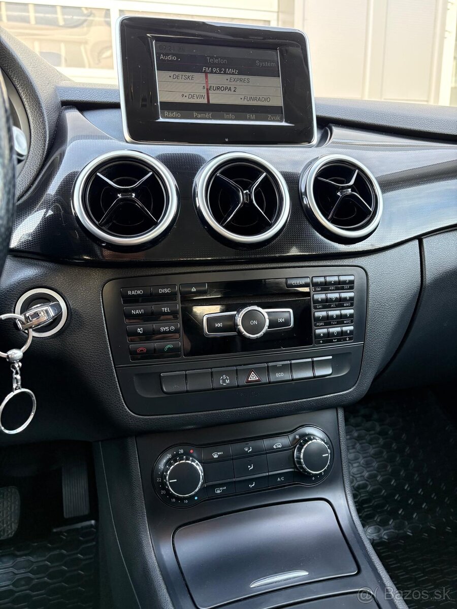 Mercedes-Benz B trieda 180 d A/T - 13