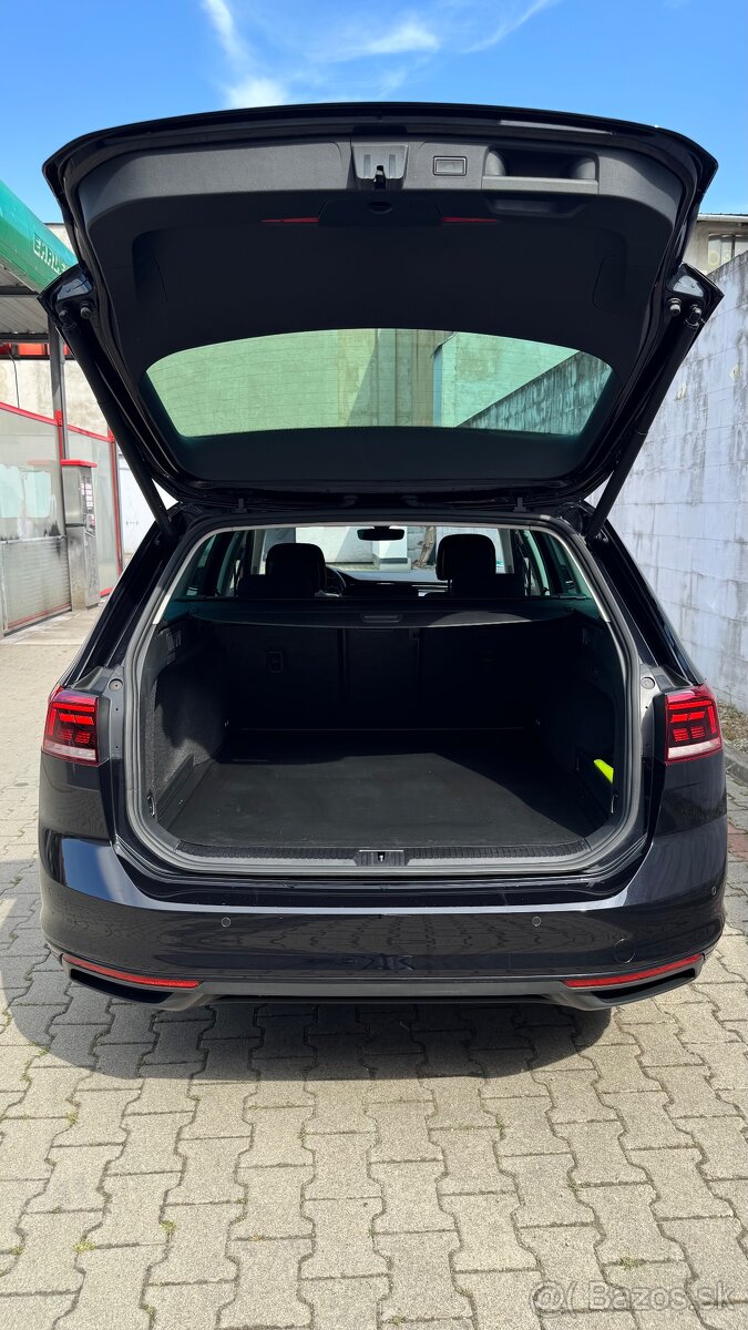 VW Passat Variant 2.0 TDI DSG - 13