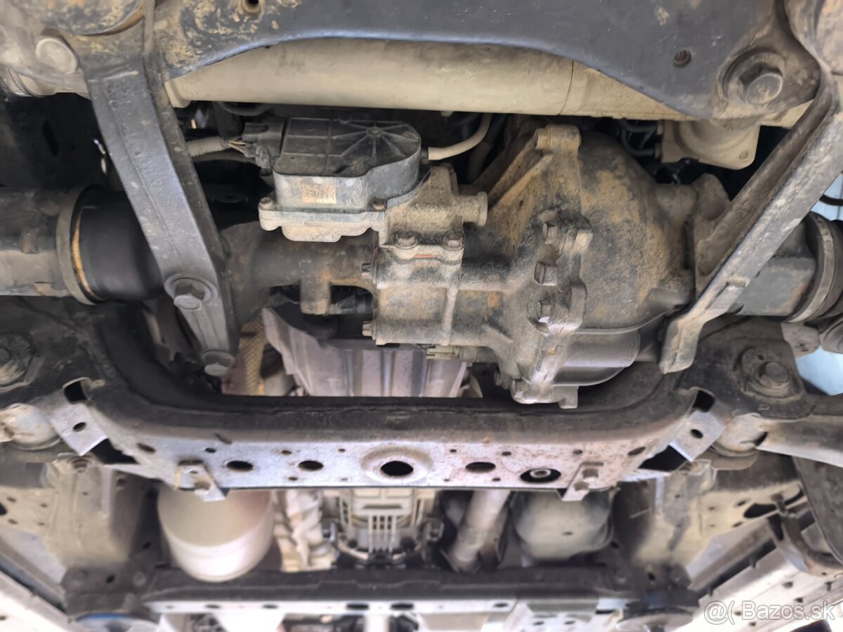 Toyota Hilux 2.4D 110kw - 150HP.Manuál 6st.127xxx km - 13