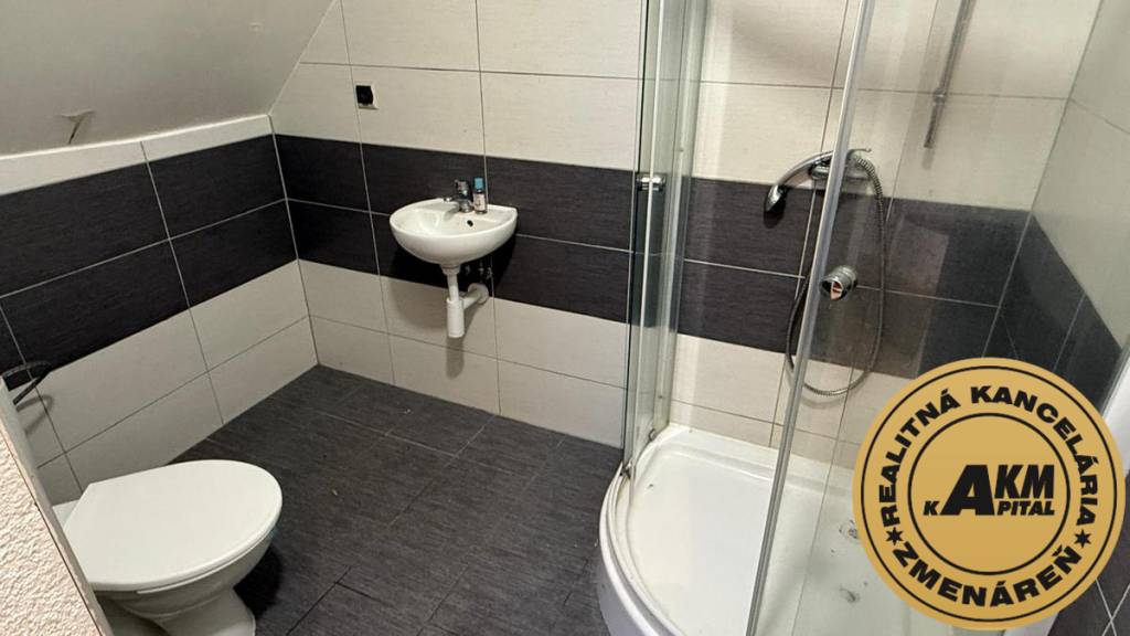 Multifunkčný objekt 2104 m² na predaj, obec Píla, pri diaľ - 13