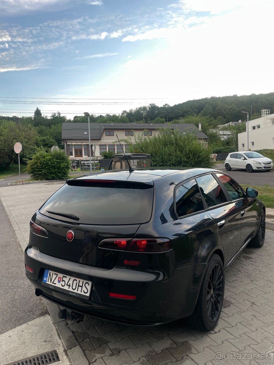 Alfa Romeo 159 SportWagon - 13