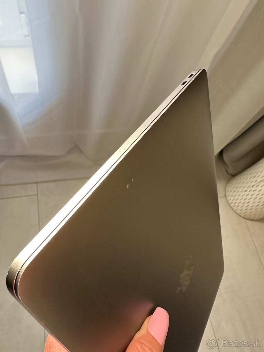 Apple MacBook Pro - 13