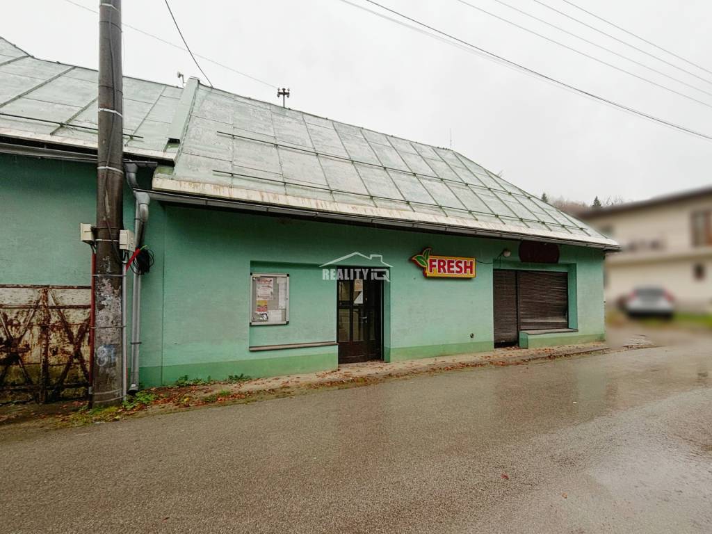 EXKLUZÍVNE NA PREDAJ - RODINNÝ DOM - KOLÁROVICE, BYTČA - 13