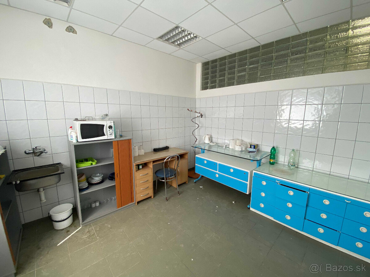 Prenájom skladových/výrobných priestorov pri Michalovciach - 13