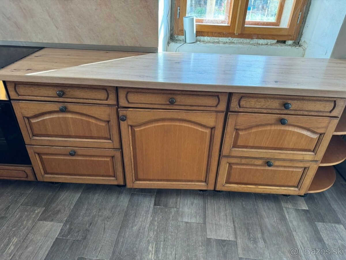 Krásná rustikální dubová linka se spotřebiči, 5447 - 13