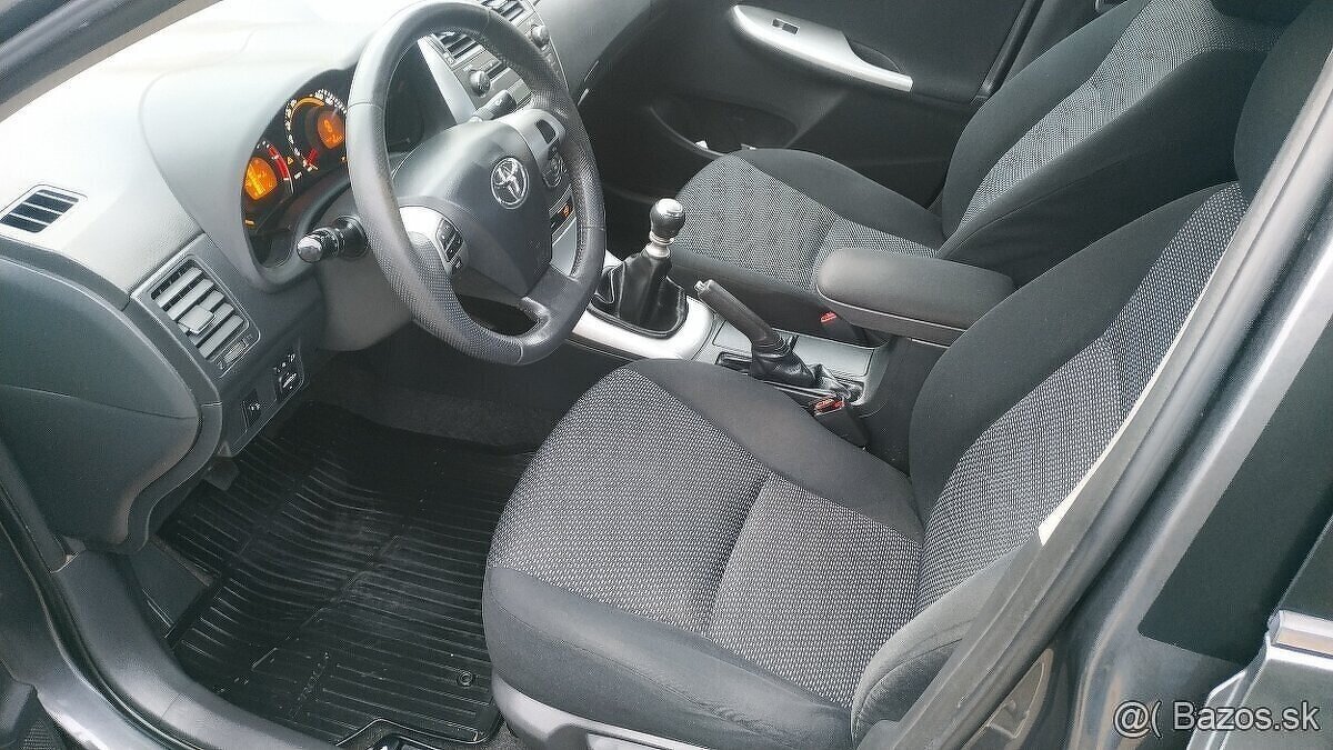 Toyota COROLLA 1.6 VVTI,97kw 11/2010 - 13