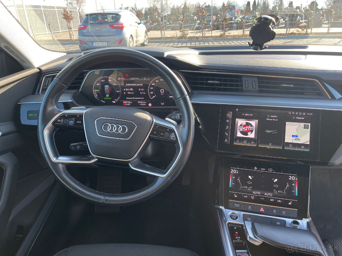 E-tron 50 Sportback,Digital Matrix,313koní,4x4 Premium packg - 13