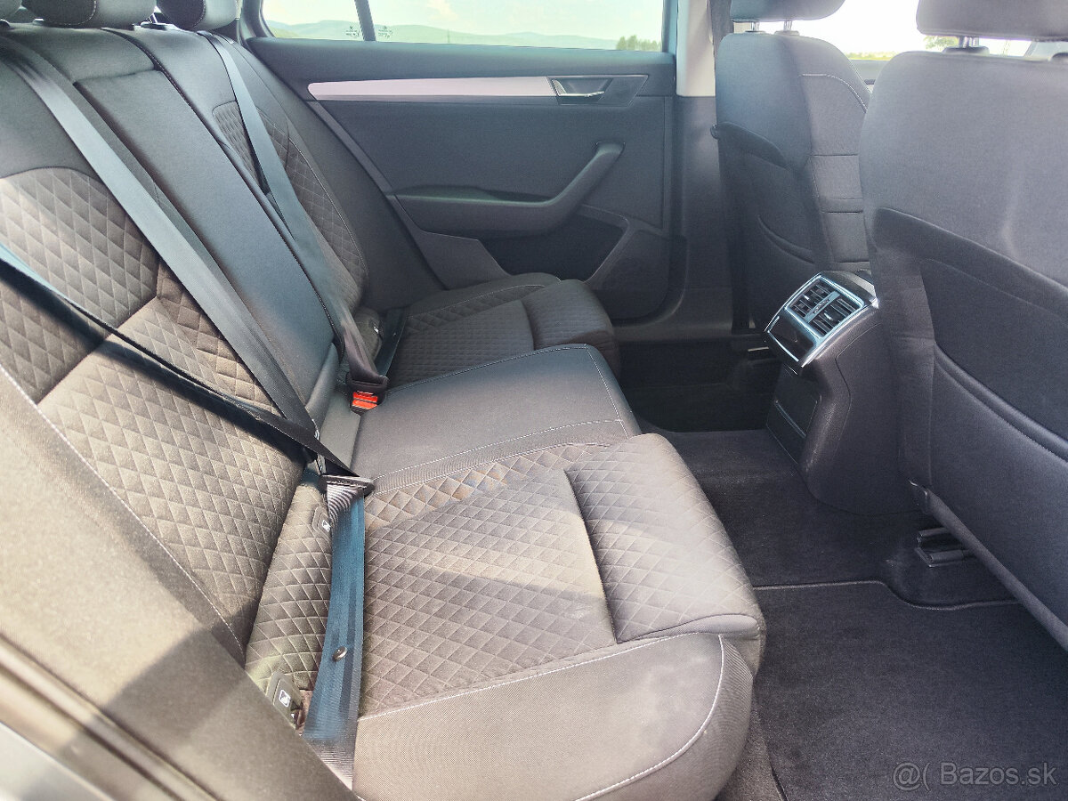 Škoda Superb Combi 2.0 TDI SCR Active DSG - 13