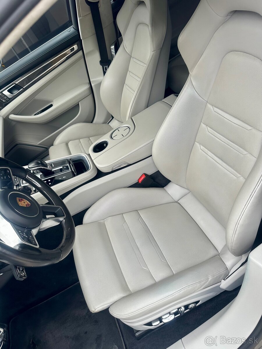 Porsche Panamera 4S Sport Turismo E-hybrid - 13