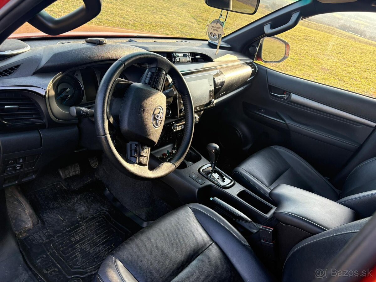 Toyota hilux invicible 2.8 AT - 13