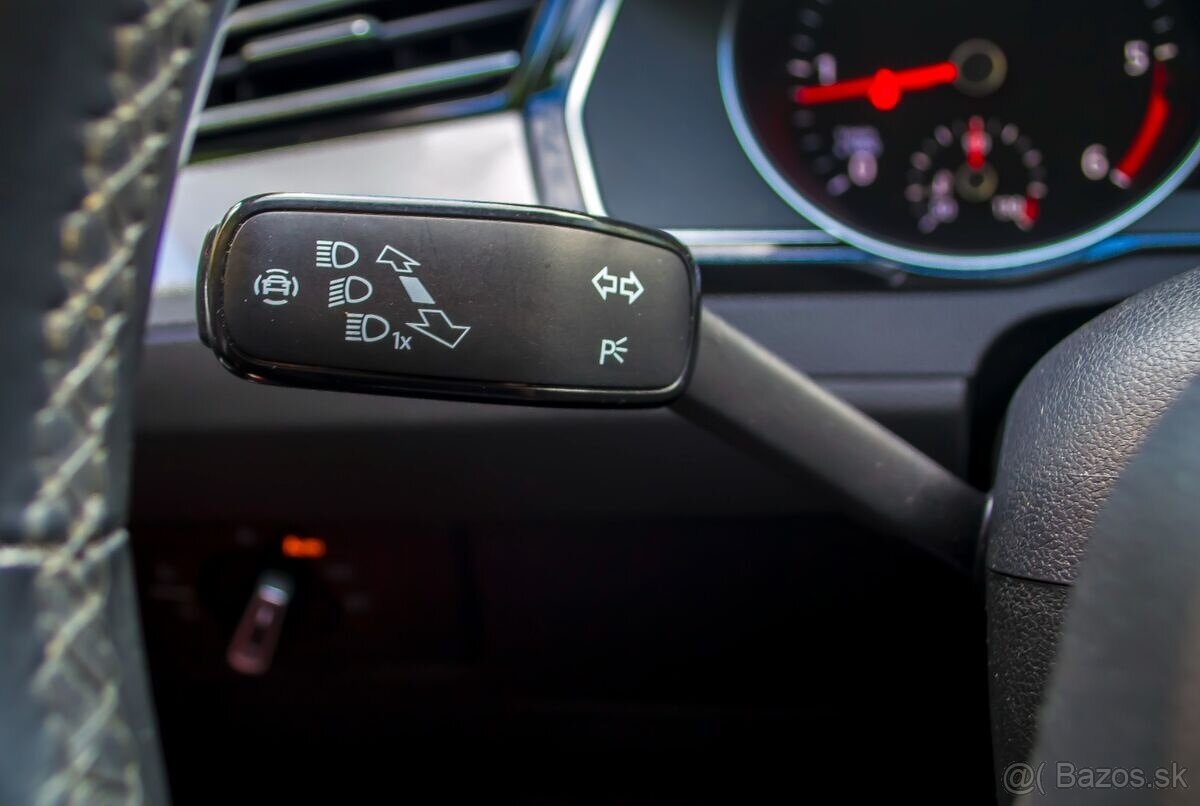 Volkswagen Passat Variant 2.0 TDI Business 4Motion Combi DSG - 13