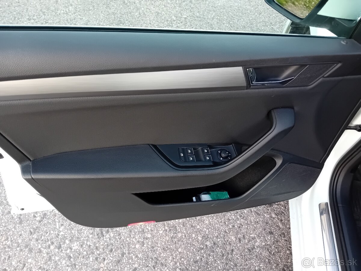 Škoda Superb Style 2017 140kw DSG - 13
