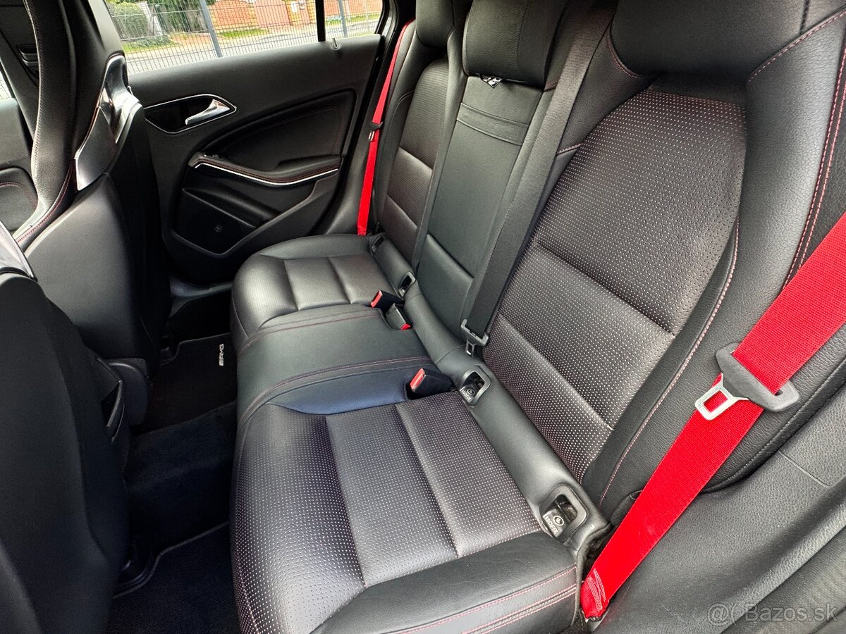 Mercedes-Benz A45 AMG - 13